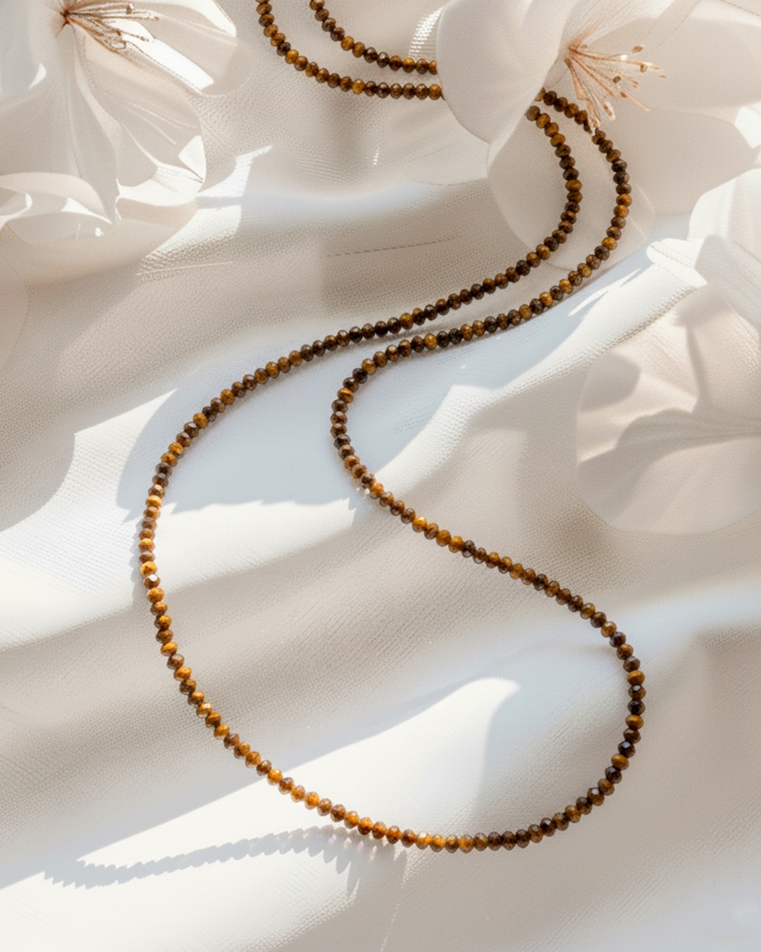 Packshot Pendentif Oeil de tigre Messi