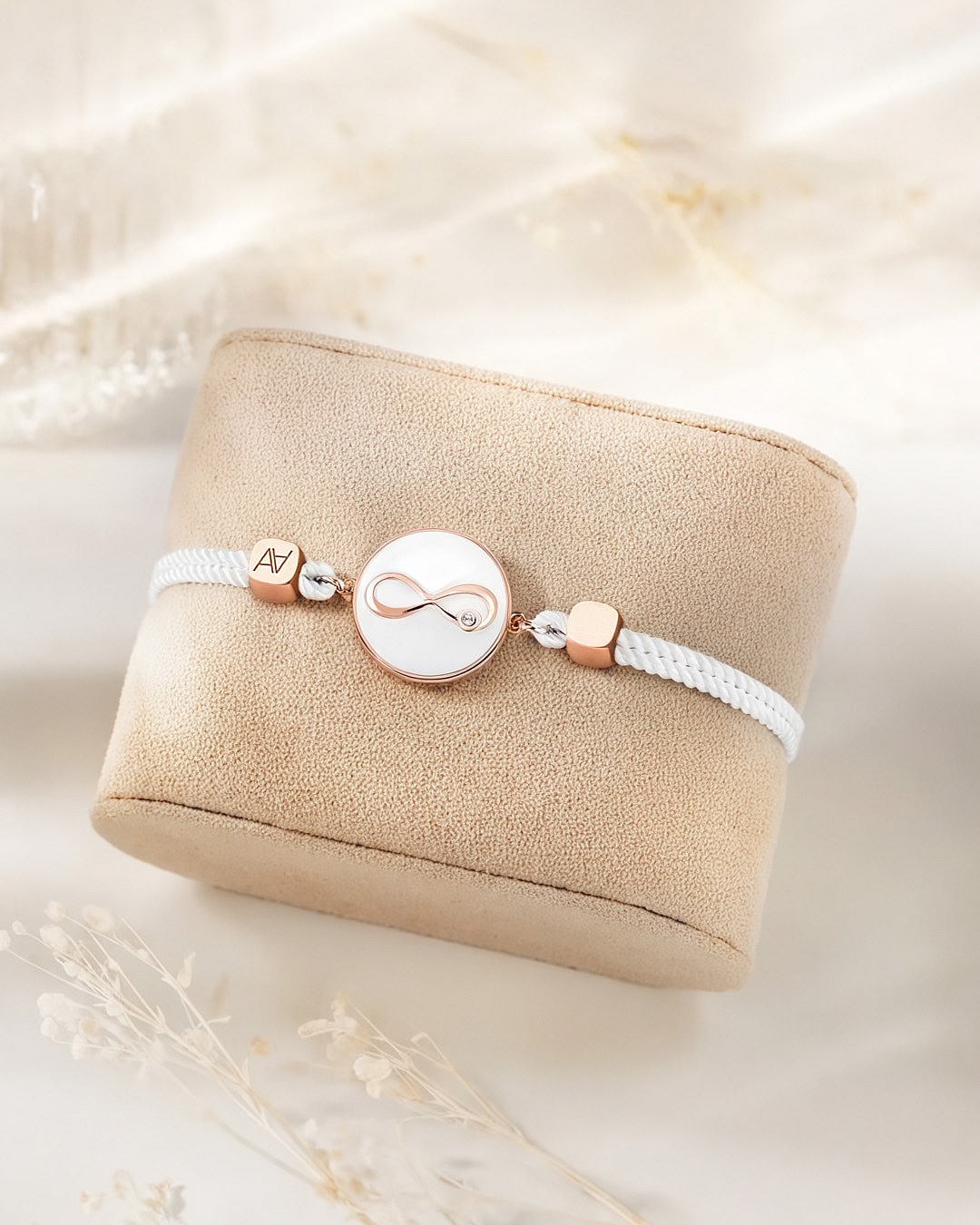 Packshot Infinito Lucetto