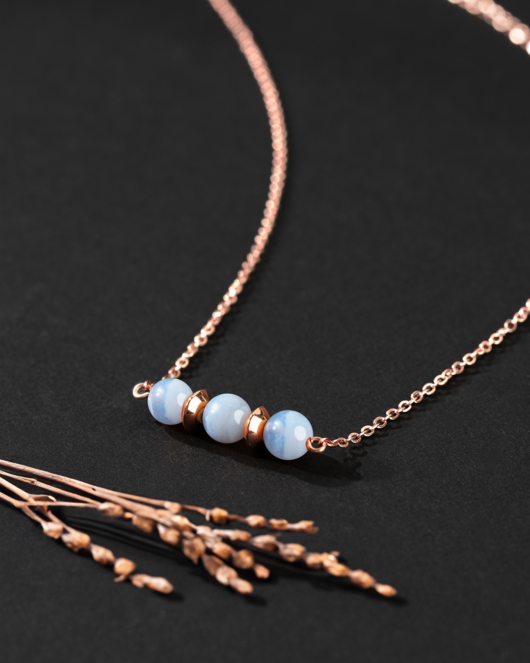 Packshot Pendentif Calcédoine Malcesia