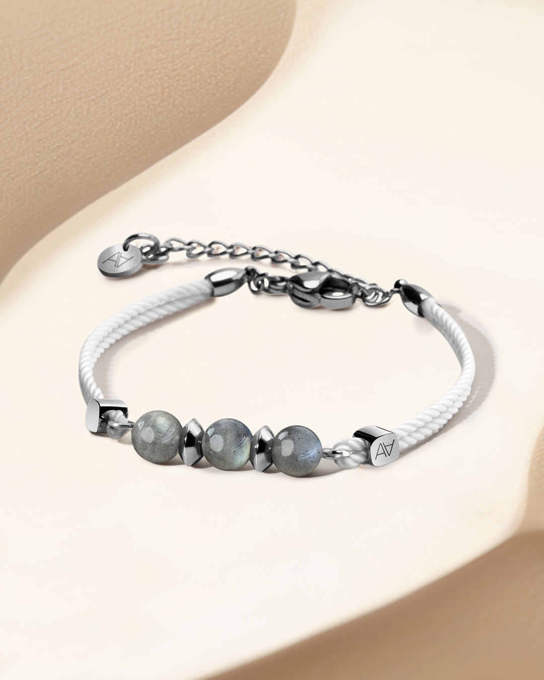 Packshot Bracelet Labradorite  Orenito
